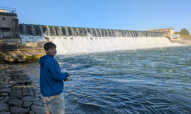 Wasserfall Junger Fischer